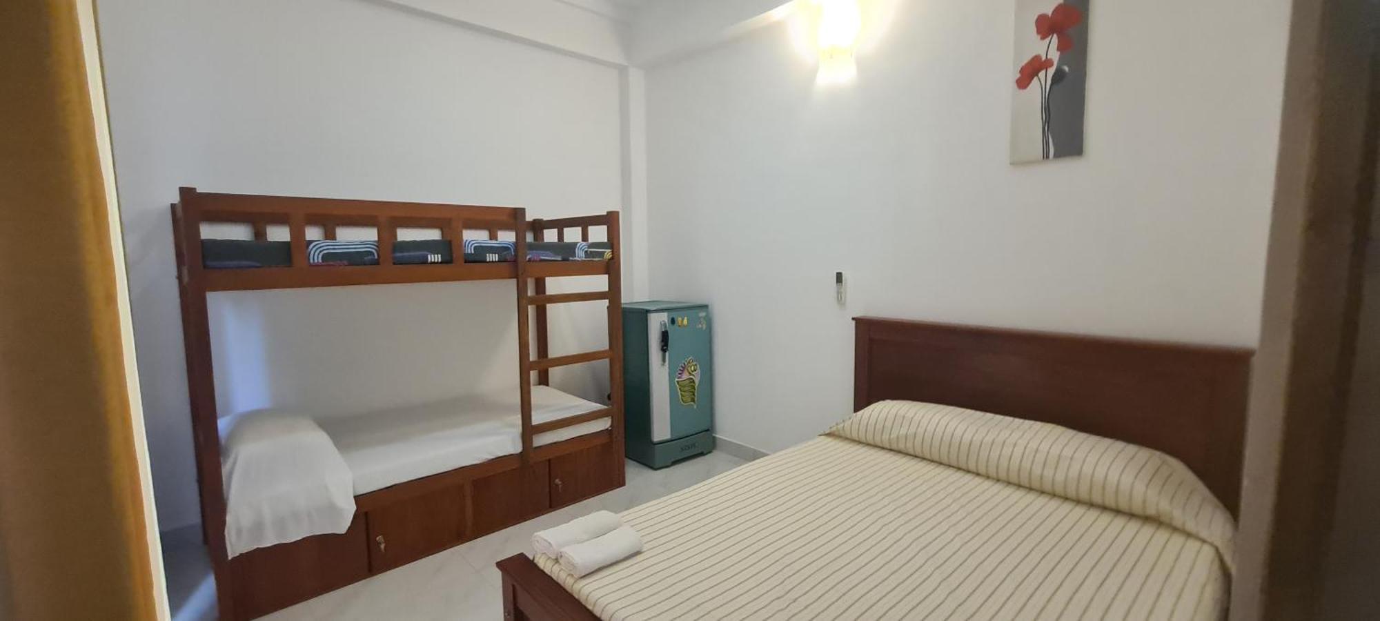 Ceylon Lodge - Airport Transit Hostel 尼甘布 外观 照片
