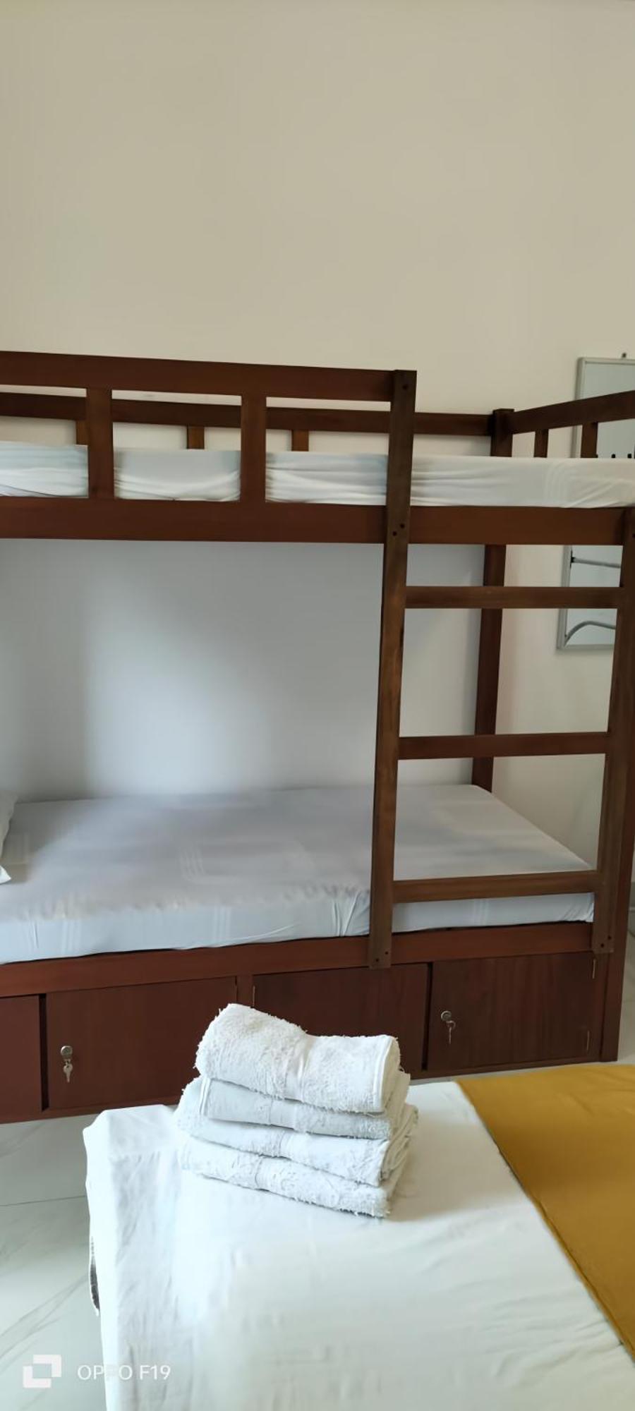 Ceylon Lodge - Airport Transit Hostel 尼甘布 外观 照片